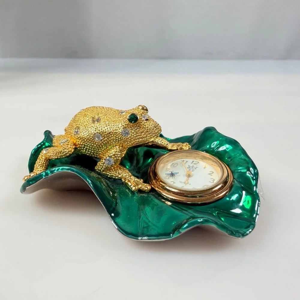 Timex Waterbury Desk Clock Paper Weight Jeweled Frog Lily Pad Bug Hand